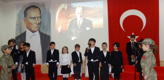 Miniklerden Atatürk'e şiirler 8