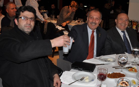 Mustafa Değirmenci gazetecileri yemekte ağırladı 14