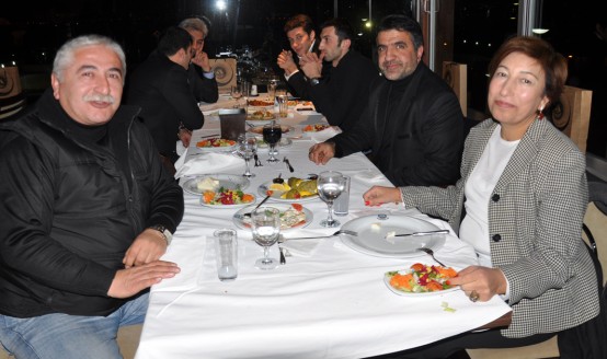 Mustafa Değirmenci gazetecileri yemekte ağırladı 9