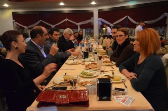 Dr. Gürbüz Çapan'dan gazetecilere yemek 10