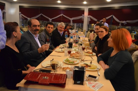Dr. Gürbüz Çapan'dan gazetecilere yemek 9