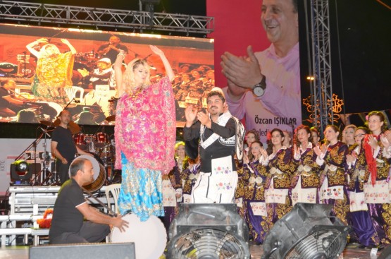 SİLİVRİ’DE “HADİSE’Lİ” FESTİVAL GECESİ 18