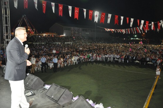 Festivale Demet Akalın damgası 10