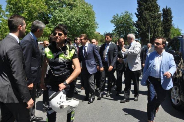 CHP Milletvekili Aslanoğlu onbinler tarafından gözyaşlarıyla uğurlandı 5