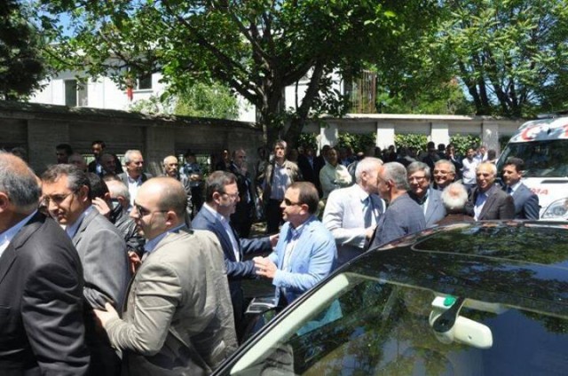 CHP Milletvekili Aslanoğlu onbinler tarafından gözyaşlarıyla uğurlandı 8