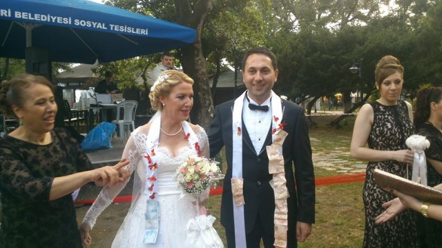 Fatma Sarıbıyık ve  Servet Yıldırım evlendi... 22