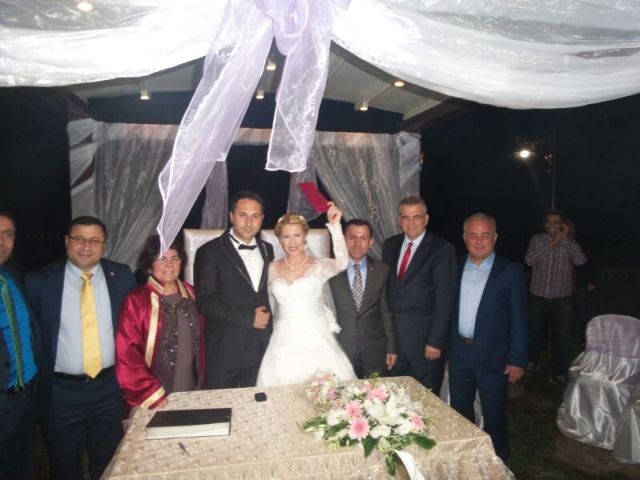 Fatma Sarıbıyık ve  Servet Yıldırım evlendi... 30