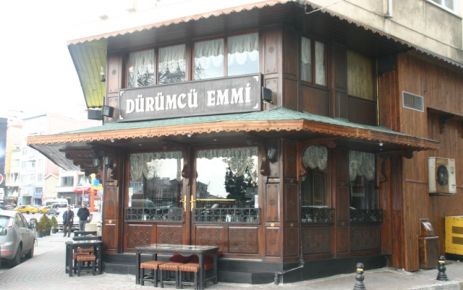 ÜNLÜLERİN KEBAPÇISI DÜRÜMCÜ EMMİ 20 YAŞINDA