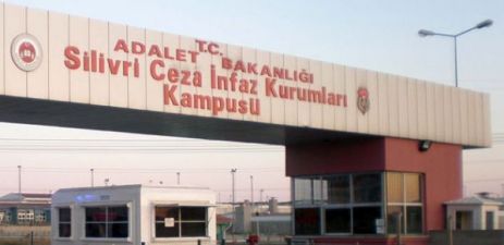 Silivri Cezaevi'nde görevli 9 asker tutuklandı.