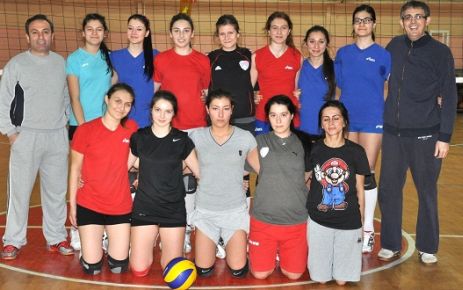 SİLİVRİ’NİN VOLEYBOL GURURU