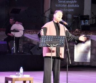 Kandile Özel Festival konserinde Ahmet Özhan Sahne Aldı…