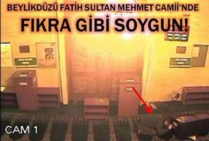 Önce namaz kıldı sonra yardım kasasını soydu