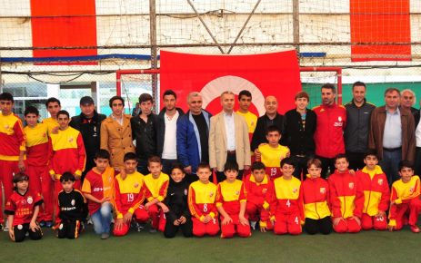 Uzun: “Sporun ve sporcunun yanındayız”