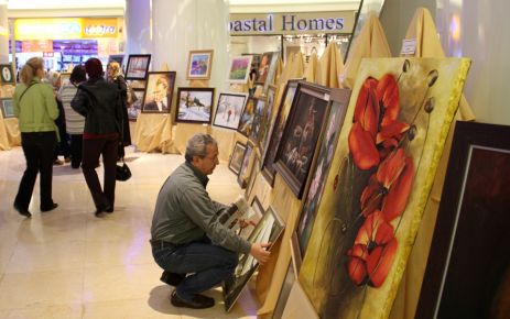 Kursiyerlerin sanat eserleri sergilendi