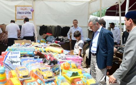 Beylikdüzü’nde öğrenciler yararına kermes