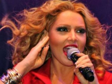 Hadise: İçimdeki Sıcaklığı Hisset Yanıyorum