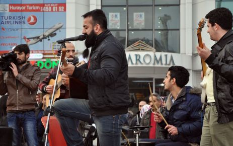 Esenyurt’ta “Sokakta Sanat Var”