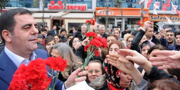 ÇAPAN’DAN KADINLARA YARA BANDI