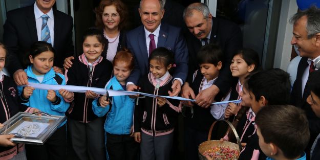 Nejat Uygur’un İsmi Tepecik’te Ölümsüzleşti