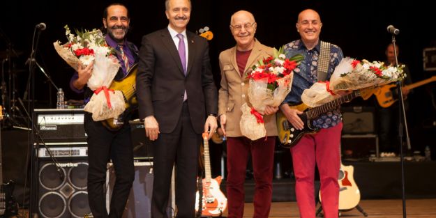 MFÖ'den Arenamega'da Muhteşem Konser