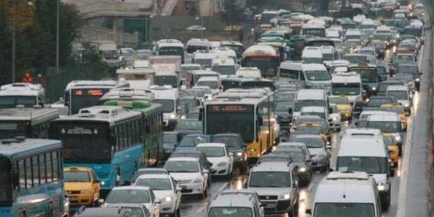 İstanbul'da yağmur trafiği