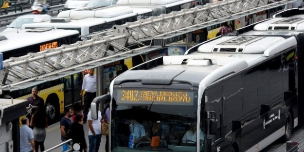 Metrobüsün Ek Seferleri Yığılmayı Azalttı