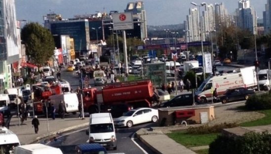 Seyrantepe'de Metro Raydan Çıktı: Yaralılar var