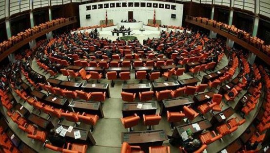 AK Parti 'içtüzük' için harekete geçiyor