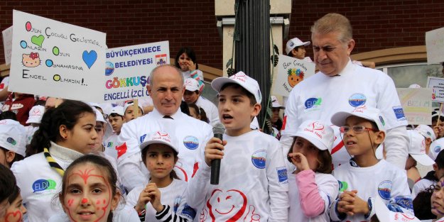 "Çocuklarımıza güzel örnek olmaya çalışıyoruz"