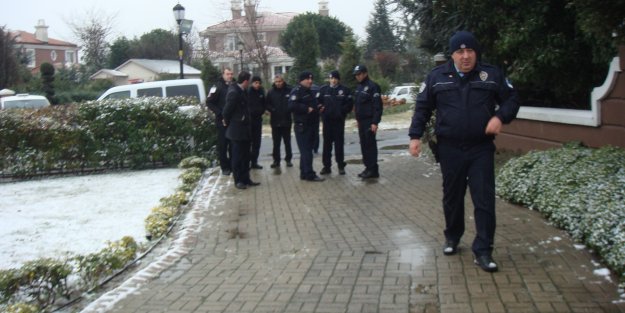 Alkent 2000'de Polis operasyonu!