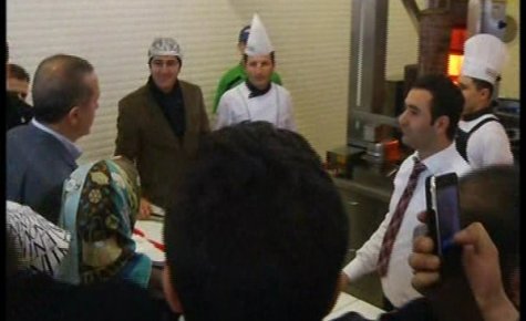 Başbakan Erdoğan döner kesti