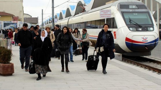 Konya-İstanbul YHT seferleri başladı