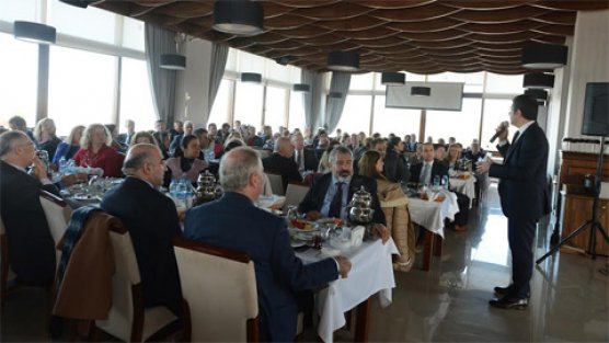 Eğitimcilerin sıkıntıları masaya yatırıldı