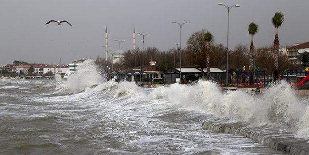 Büyükçekmece'de son 50 yılın en şiddetli lodosu