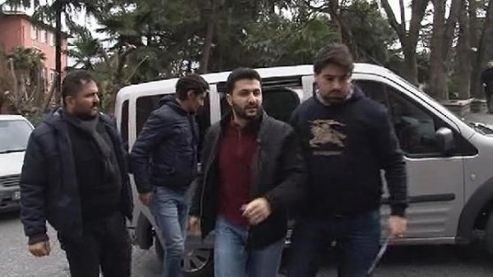 İstanbul'da operasyon! 21 polis gözaltında