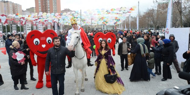 BEYLİKDÜZÜ’NDE  14 ŞUBAT BİR BAŞKA KUTLANDI