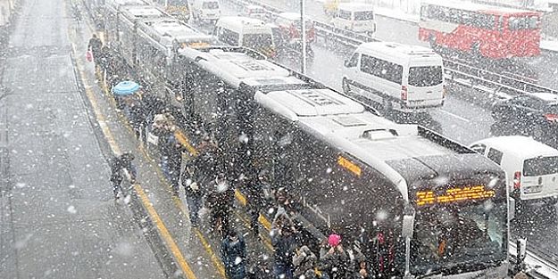 İstanbul'da kar yağışı başladı