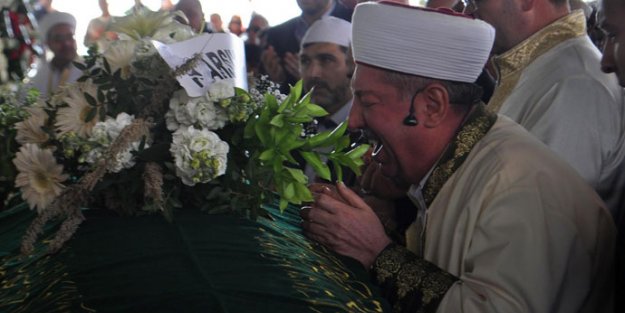 İmam baba en zor görevinde...