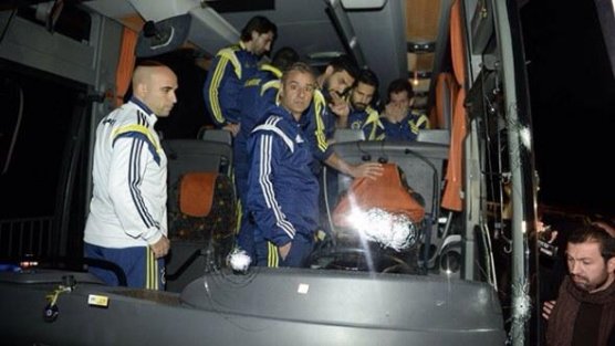 Fenerbahçe otobüsüne silahlı saldırı