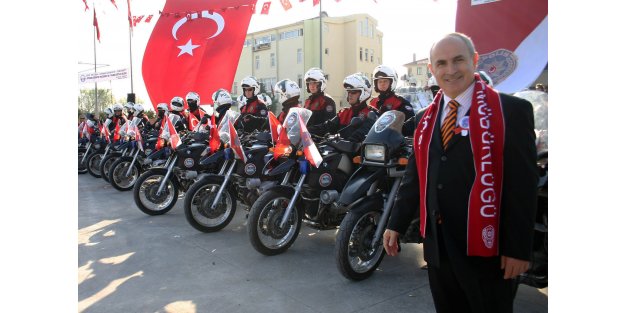 "Polisimiz güvenliğimizin teminatıdır"