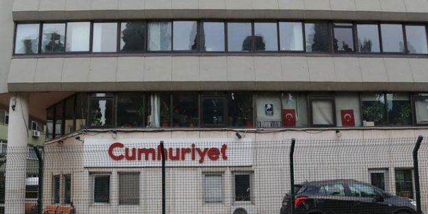 Cumhuriyet yazarlarına büyük şok!