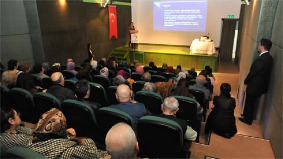 Beylikdüzü Alzheimer'ı öğrendi