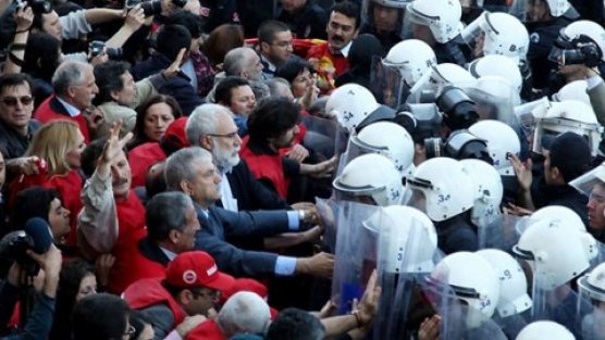 Taksim’e 10 bin polis ve ulaşım engeli