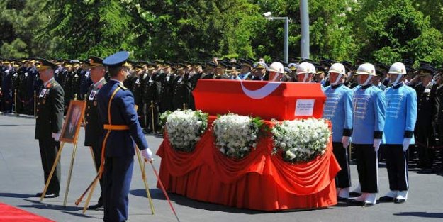 12 Eylül‘de ölenlerin kemikleri sızladı!