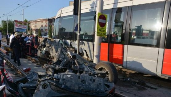 Tramvay Otomobili Biçti