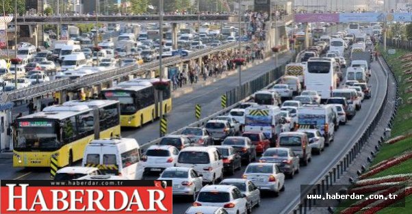 Tatilciler yola çıktı, trafik kilitlendi