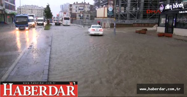 Şiddetli Yağış! E-5 Trafiğe Kapandı