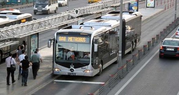 Metrobüste canlı bomba aradılar