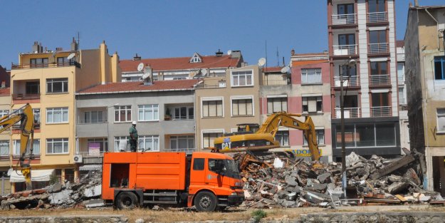 Boğluca Deresinde yıkım var...