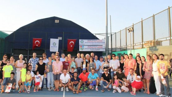 Zafer Kupası Tenis Turnuvası sonuçlandı